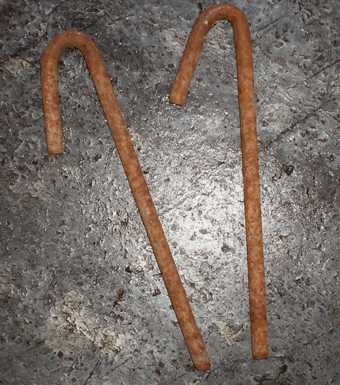 Estacas de hierro antiguo x 2 oxidadas. Herramientas | Etsy