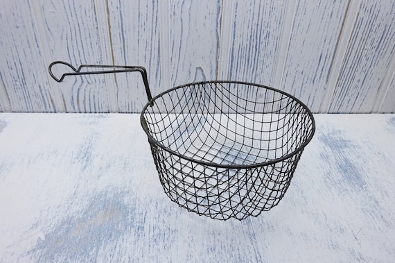 Vintage Wire Basket, Deep Fat Fryer Basket, Frying Basket, Kitchenalia,  Vintage Cooking Utensil, Plant Pot Holder, Fruit Basket, Egg Basket 