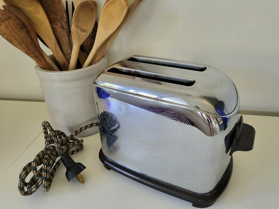 1938 Vintage Toastmaster Model 1B8 Electric Toaster Chrome NOT WORKING