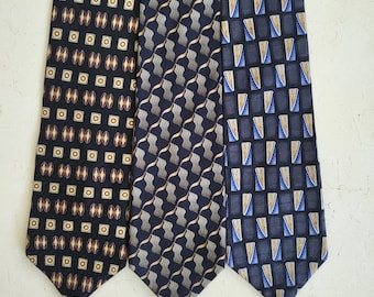 Vintage Silk Necktie: Black & Gold Geometric Print - Designer Men&#39;s Tie