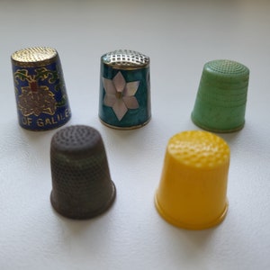Vintage Thimbles, Metal Cloisonné Plastic, Assorted Made in Israel England Japan USA