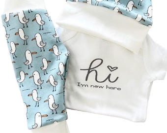 Conjunto de bebé de algodón orgánico con estampado de gaviotas.