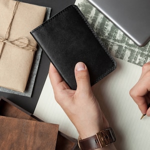 Cubierta de pasaporte Titular de pasaporte de cuero Pasaporte de billetera de cuero personalizado para hombres y mujeres, pasaporte monograma, equipo de viaje para él