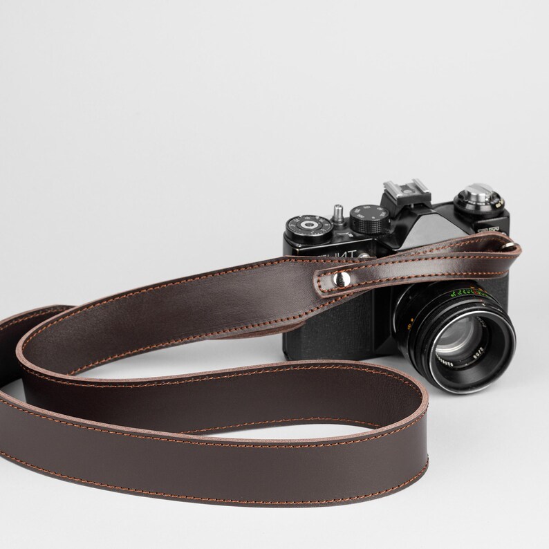 Sangle de harnais en cuir pour appareil photo Fujifilm, Canon et Nikon, sangle universelle gravée personnalisée, cadeau durable pour photographe Marron