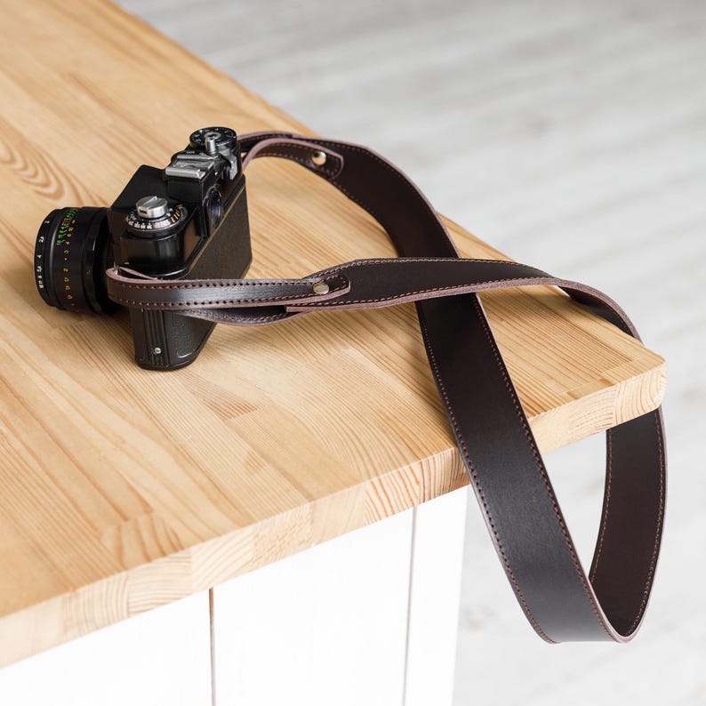 Personalized leather camera strap, custom camera strap for digital camera Canon Nikon Sony, quickrelease dslr strap, gift for a photographer image 5