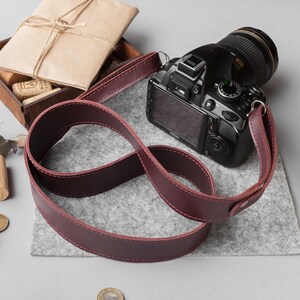 Sangle de harnais en cuir pour appareil photo Fujifilm, Canon et Nikon, sangle universelle gravée personnalisée, cadeau durable pour photographe image 15