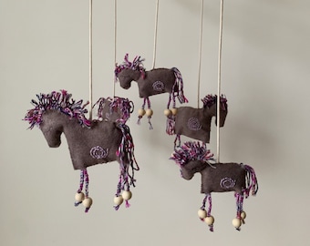 Baby mobile “cavallo” for nursery made from wool (felt) and wood