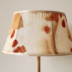 Ecoprinted table lampshade Poupée without stand image 3