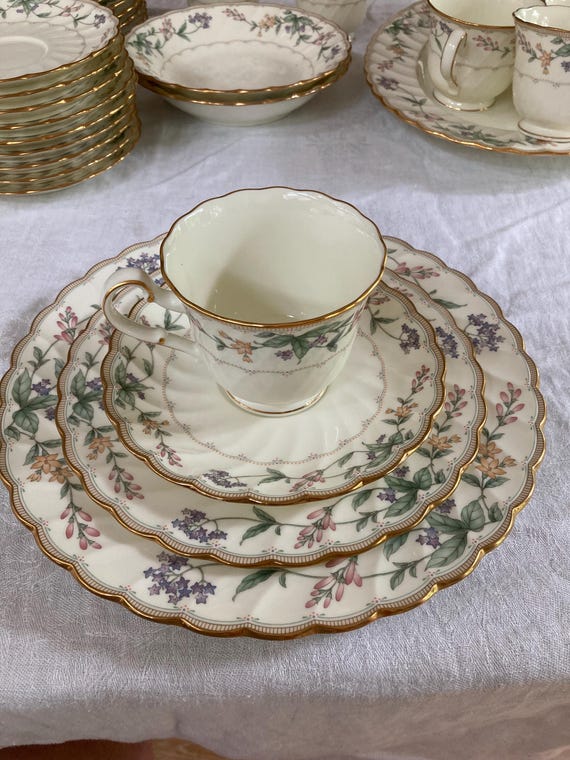 Set of Four Noritake Brookhollow Fine Bone China 6