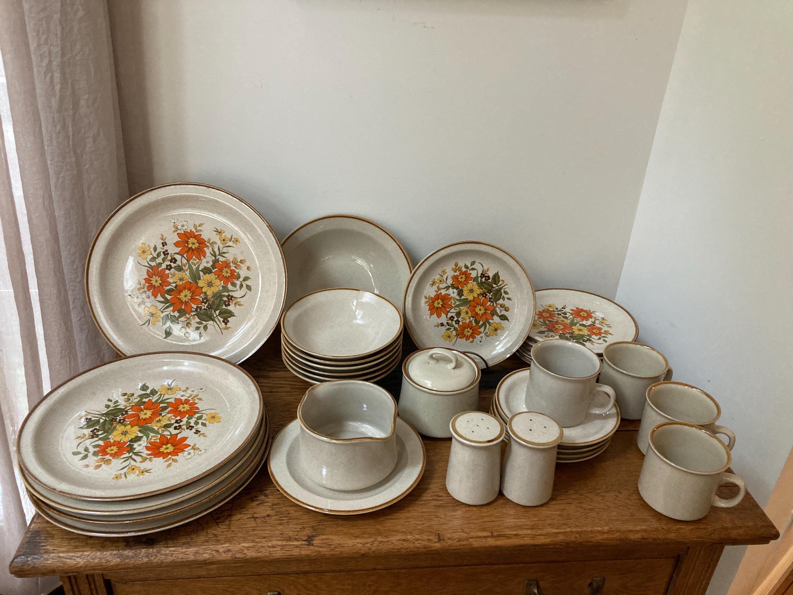 Stoneware Dinnerware