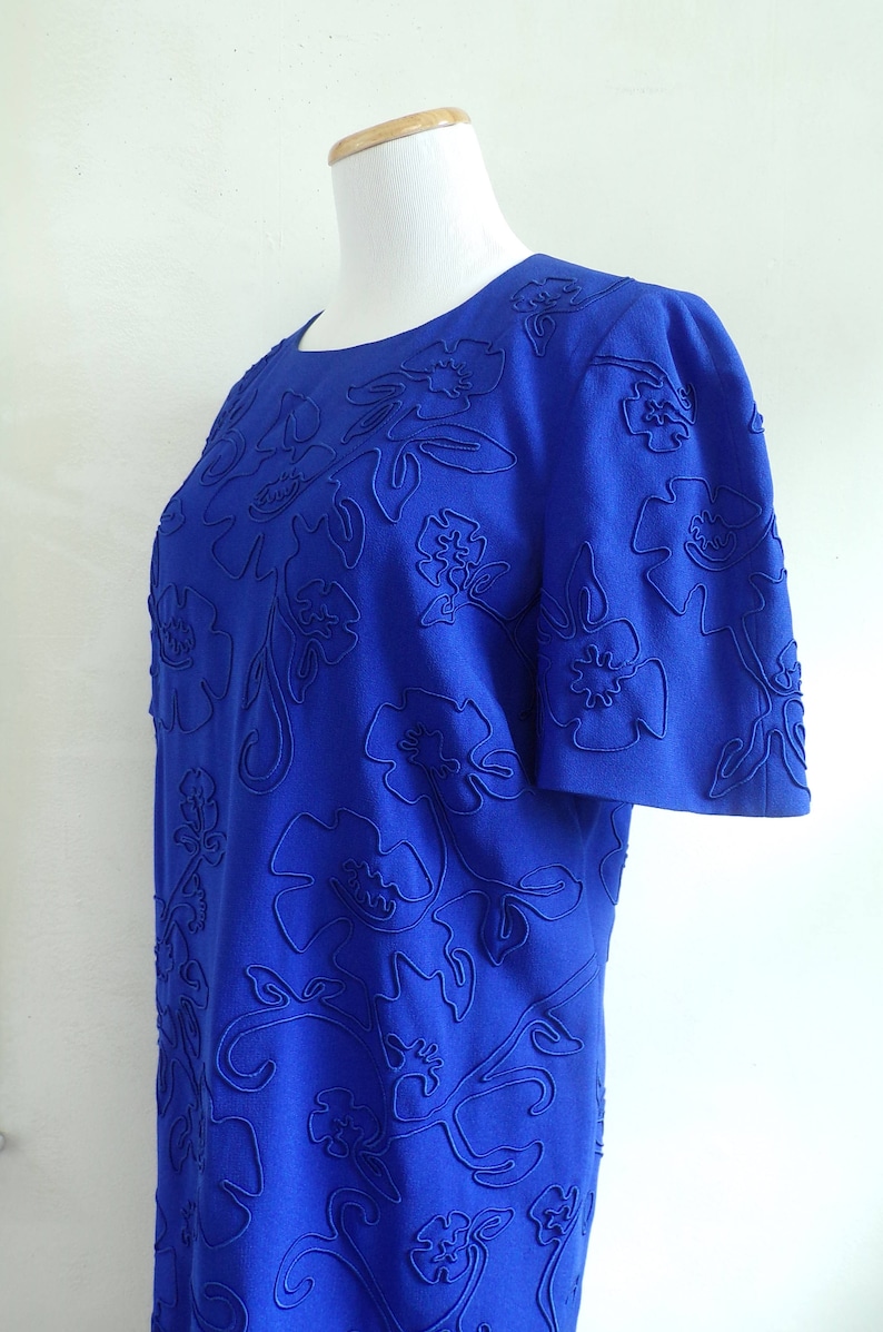 80s floral shift dress size medium cobalt blue cord flower dress crepe acetate liz claiborne designer day dress 1980s short sleeve dress