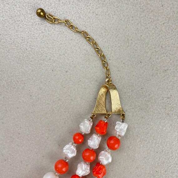 Collier Vintage Années 1950/1960 - Perles Orange Et Blanc - Occasion - Fermoir Métal