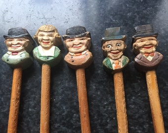 Vtg Hand Carved From A Single Piece Of Wood Hand Painted Wooden Spreaders 4 Gentlemen & 1 Lady