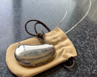 Vtg Halston Elsa Peretti Bean Pendant 