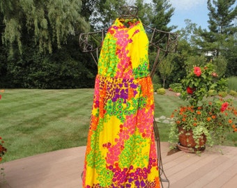 Vintage 60’s Ponape Of Honolulu Women’s Halter Top Maxi Dress Size 5-6 Hawaii Floral Pattern NWOT