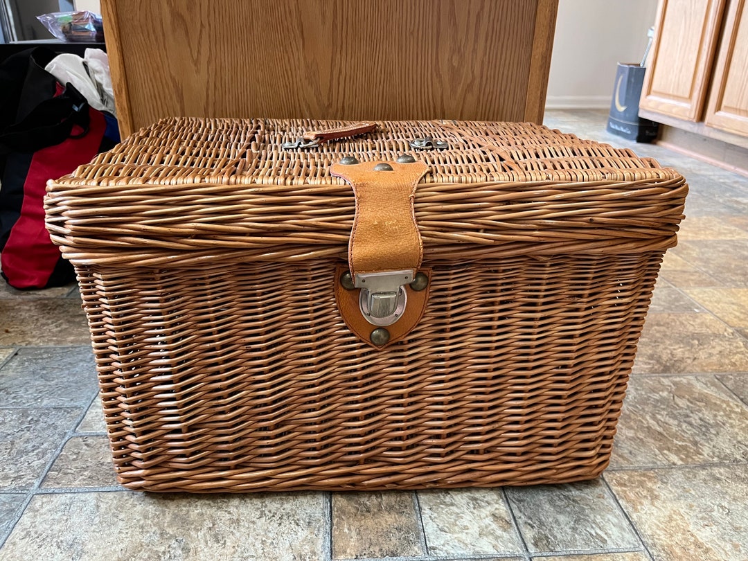Vintage Large Wicker Basket Rectangle With Lid Snap Closure Etsy