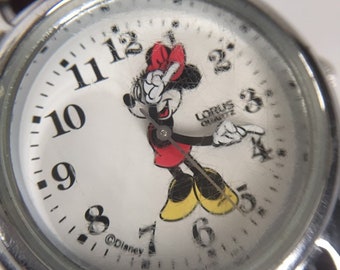 Vintage Minnie Mouse Wrist Watch Lorus Hong Kong Walt Disney V501 8N70 Red Leather Band