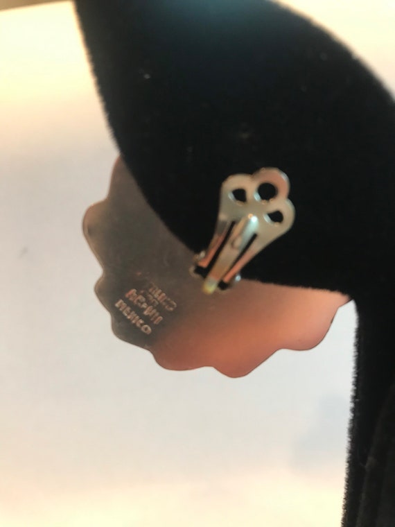Vtg Large Swirl Button Non-Pierced Clip Earrings … - image 6