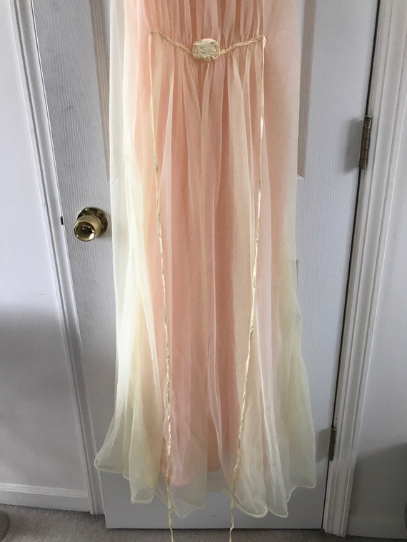 Vintage  1950's Grecian Style Peignoir Sheer Two … - image 10
