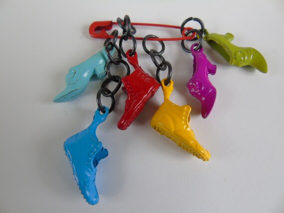 Vintage 1980's Mini Shoe Charms On Red Safety Pin… - image 2