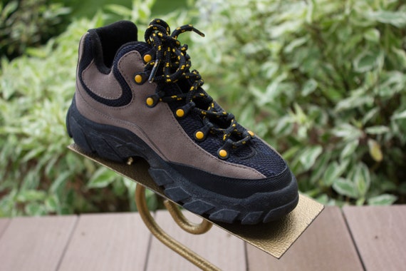 reebok hiking shoes