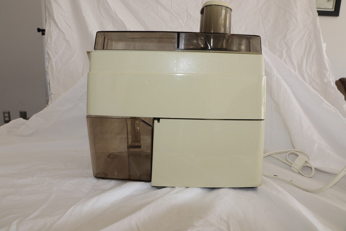 1980's Vintage Oster Automatic Pulp Ejector Juicer Almond Etsy