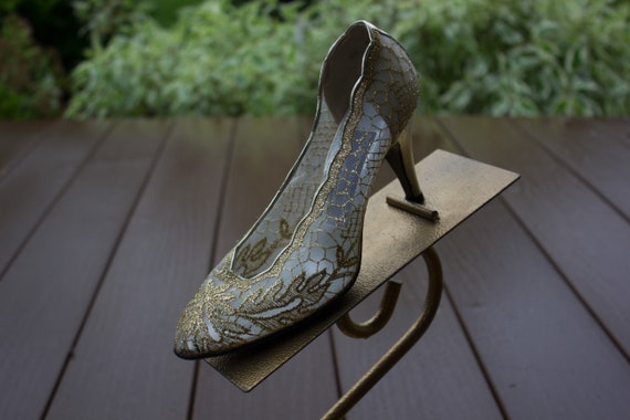 Vintage Woman's Stuart Weitzman For Martinique Go… - image 1