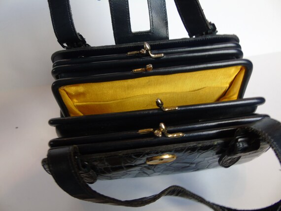 Vintage 1960's Blue Alligator Handbag Made In Ita… - image 10