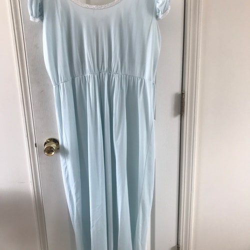 Vintage 1950's Night Gown Lingerie Light Blue Nylon White Lace shops Size Medium Front Ribbon Tie