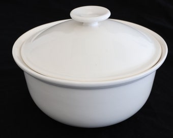 Vintage 1970's White Ceramic Kugelhopf Bundt Dish With Lid #177 Ovenproof CALIF USA On Base NWOT