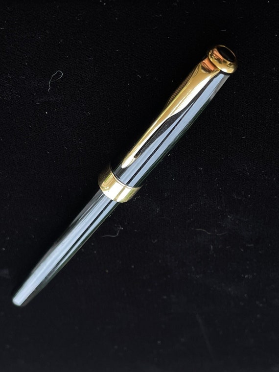 Parker Classic Gold Plated Ball Pen by Parker Blue Ink 