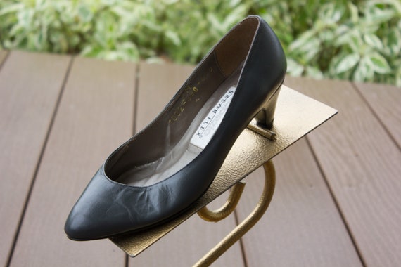 dark gray pumps shoes