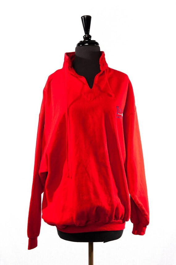 Vintage 1980's Red Pullover Unisex "The Bear" Gran