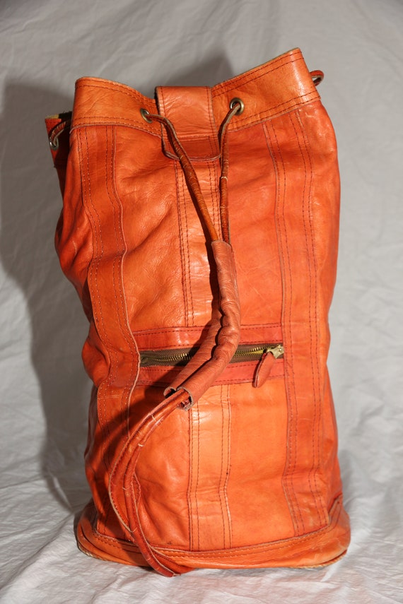 Vintage 1970's Genuine Leather Barrel Bag Purse Sling Handmade In Columbia
