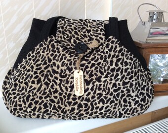 Vintage style handbag