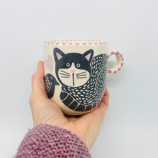 Taza de cerámica hecha a mano pintada a mano con un gato y un pájaro azul, corazón rosa, tazas y tazas, taza hecha a mano