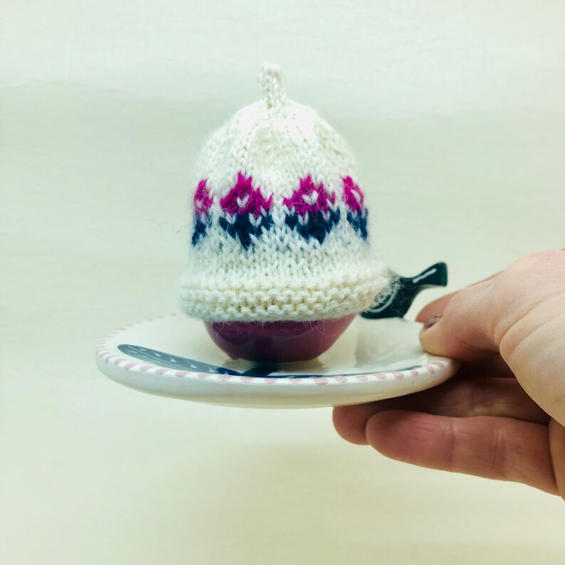 KitchenCraft Ceramic 'Keep-Me-Warm' Novelty Egg Cup With