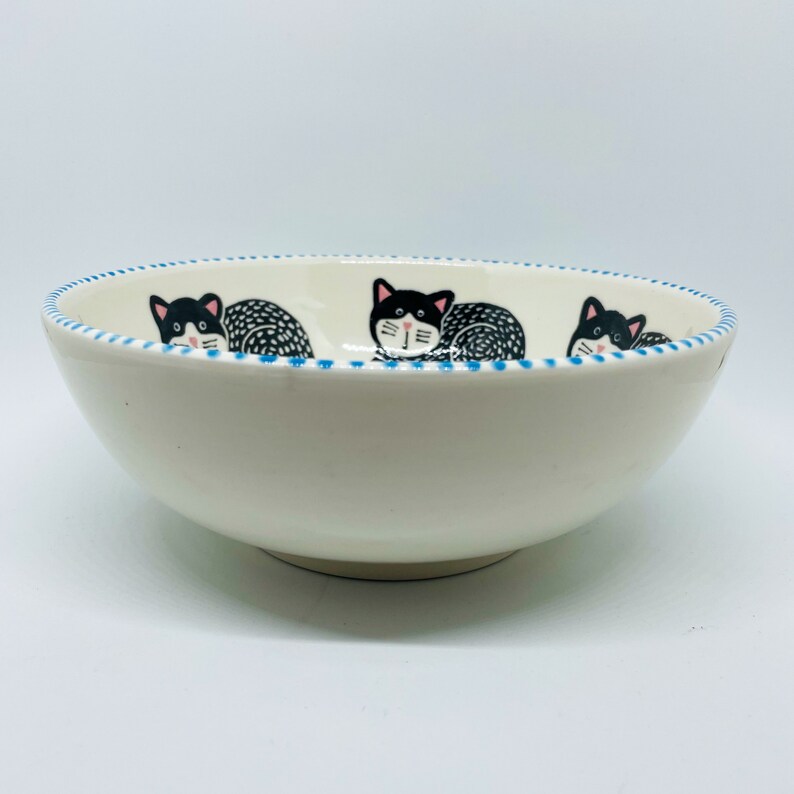 Handmade Ceramic Big Bowl with 6 Hand Painted Black Cats, Hand Painted Serving Bowl, Special and Unique Gift, Salad Bowl, Pasta Bowl image 5