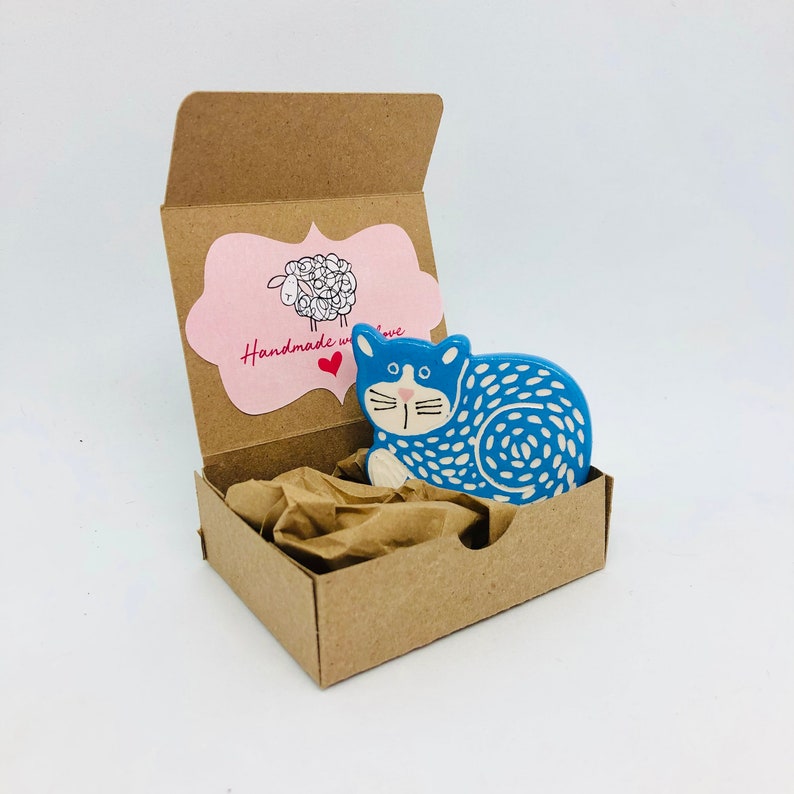 Broche de gato, broche de cerámica de gato hecho a mano, broche de cerámica hecho a mano, joyería de cerámica, pasador hecho a mano, pasador de cerámica Light Blue