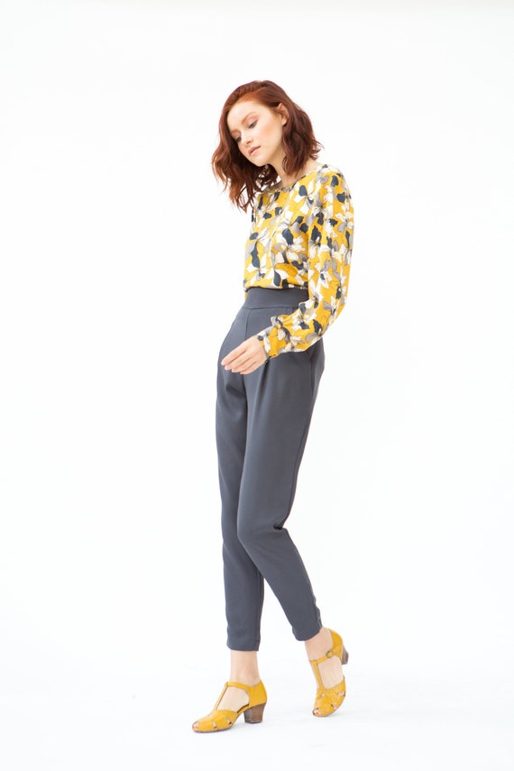 pleated waist cigarette trousers
