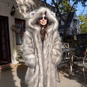 FUR ACCENTS Exotic Faux Fur Shaggy Gray Wolf - Large Baggy