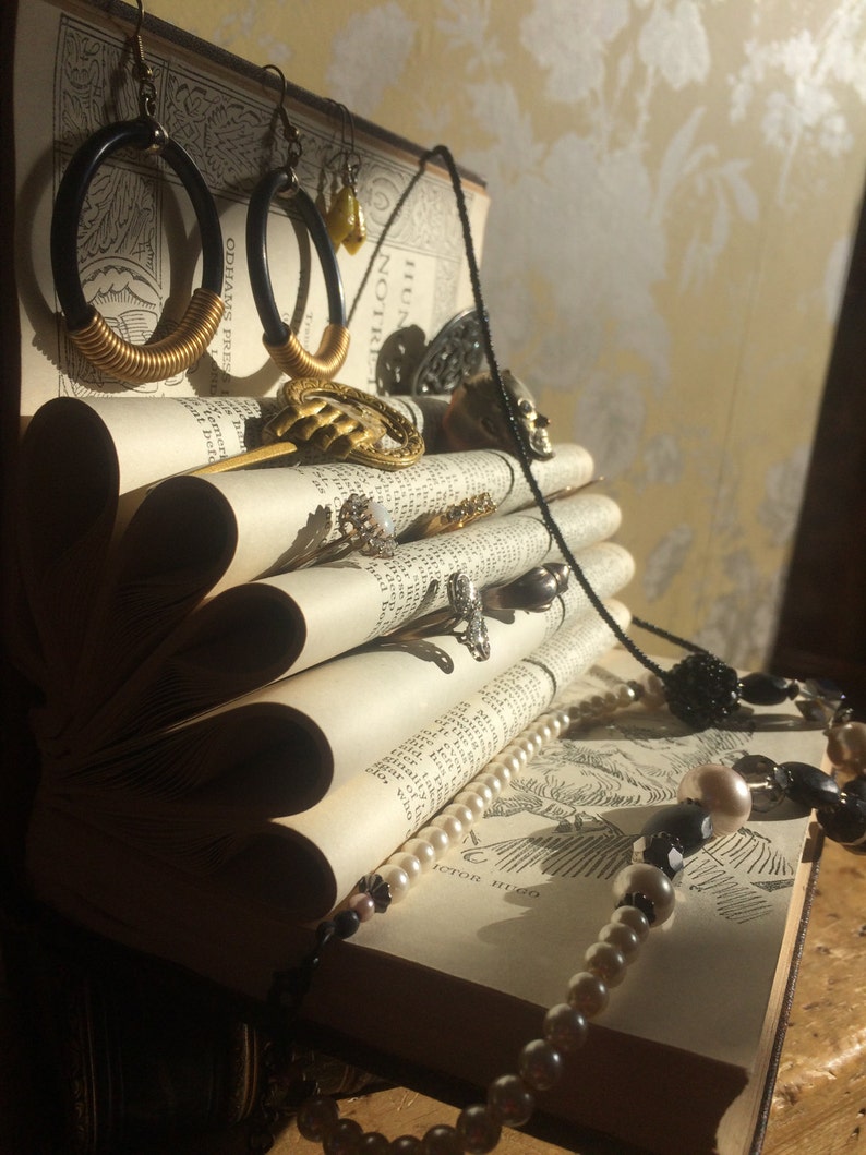 The Hunchback Of Notre-Dame Vintage Book Art Jewellery Stand