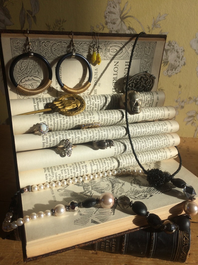 The Hunchback Of Notre-Dame Vintage Book Art Jewellery Stand
