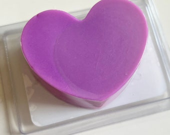 Lavender & Lilac Scented Heart Shaped Wax Melt Clam Shell Pack