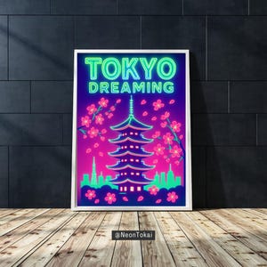 Póster digital de Tokio Dreaming: paisaje urbano vaporwave imprimible con estética neón para decoración de anime, ciberpunk y urbana.