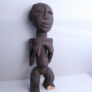 Tribal art female statuette- LUBA- DR Congo