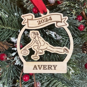 Curling Girl 2025 Weihnachtsschmuck | Personalisierte Curling Event Ornament | 2025 Weihnachten