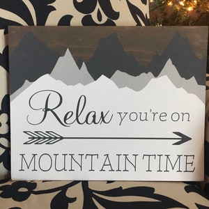 Relax You're on Mountain Time cartel de madera / 11 x 14 o 18/24 Circle / Vacation Home Decor / Ski Lodge Decor imagen 9