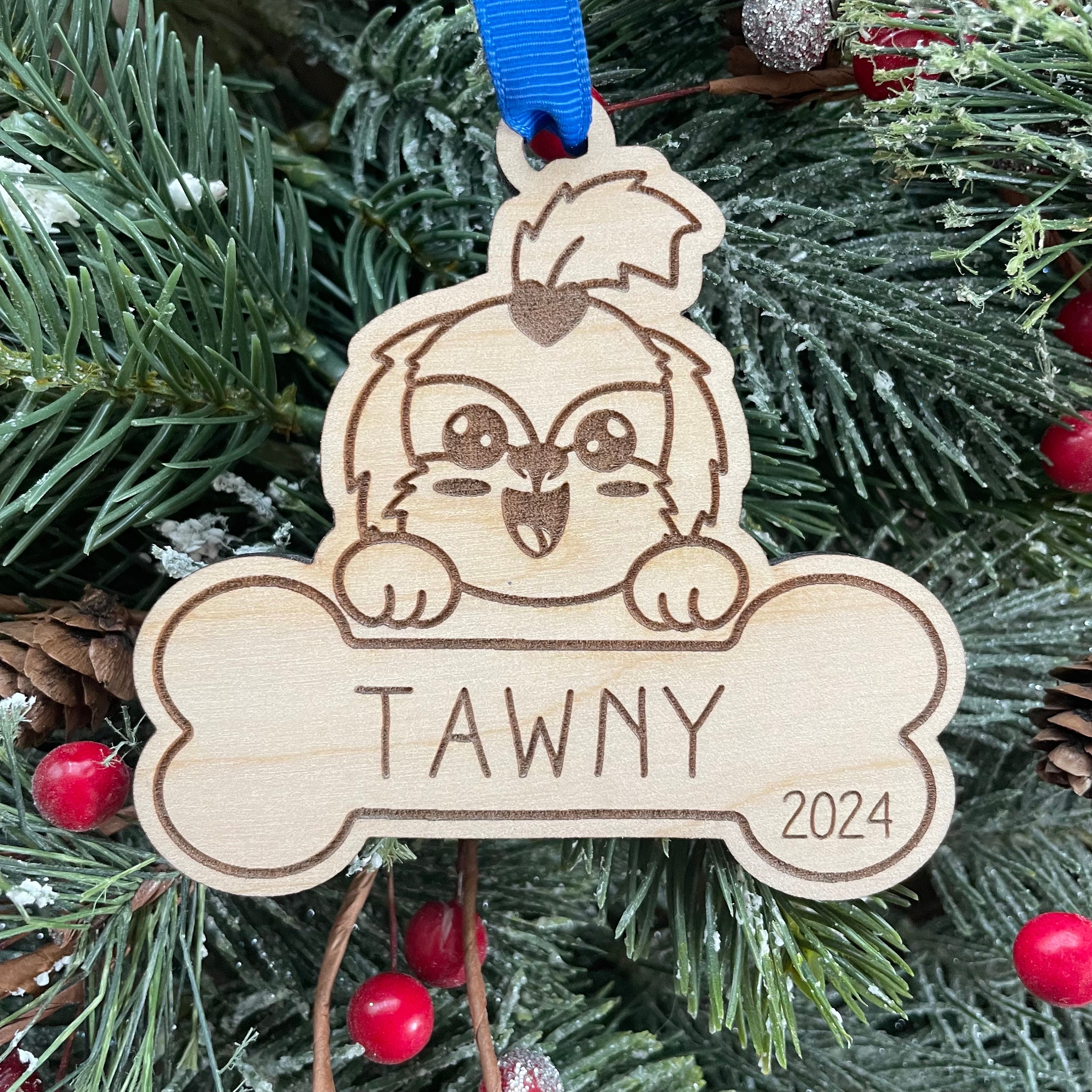 パーソナライズされたシーズーのクリスマスオーナメント：彫刻された
