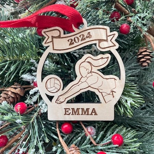 Volleybalmeisje 2025 kerstornament | Kerstornament van de speler van het volleyball | Gepersonaliseerd ornament | Kerst 2025